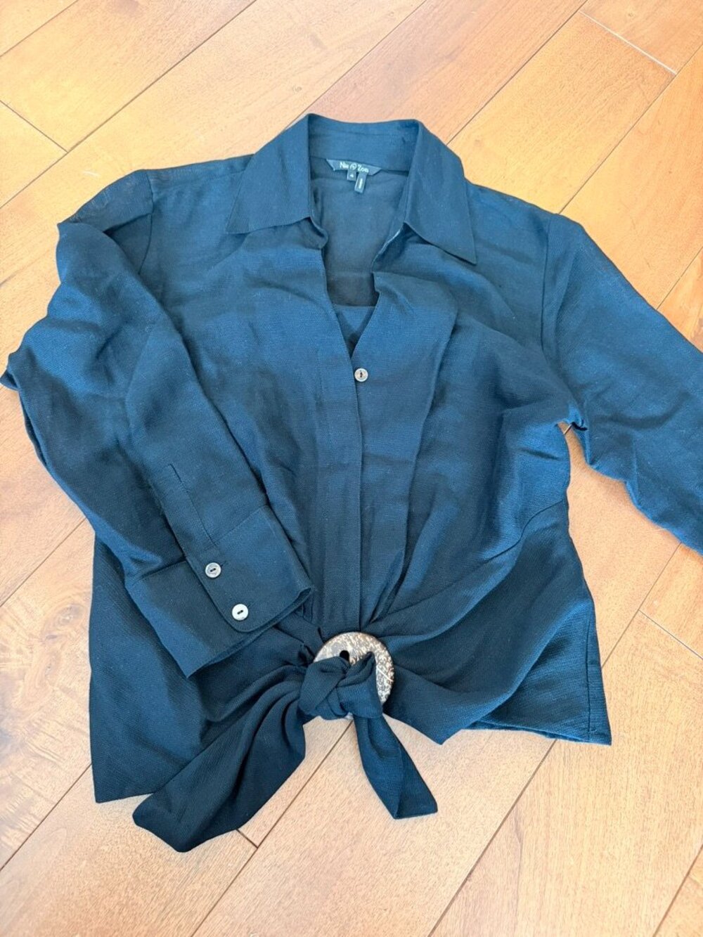 NIC+ZOE Black Linen Blend Tie Front Blouse Wood Buckle Size 4